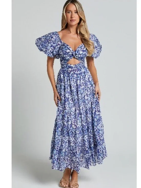 NELROSE MIDI DRESS - SHORT PUFF SLEEVE FRONT CUT OUT DRESS IN BLUE PRINT
Showpo - Picture 1 of 3